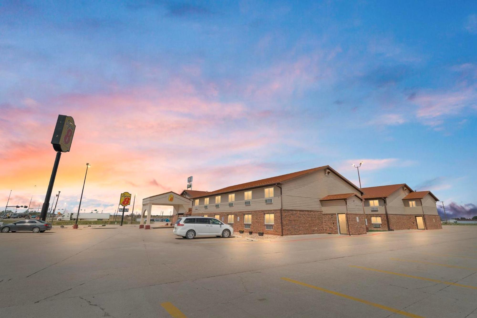Super 8 By Wyndham Ogallala Esterno foto