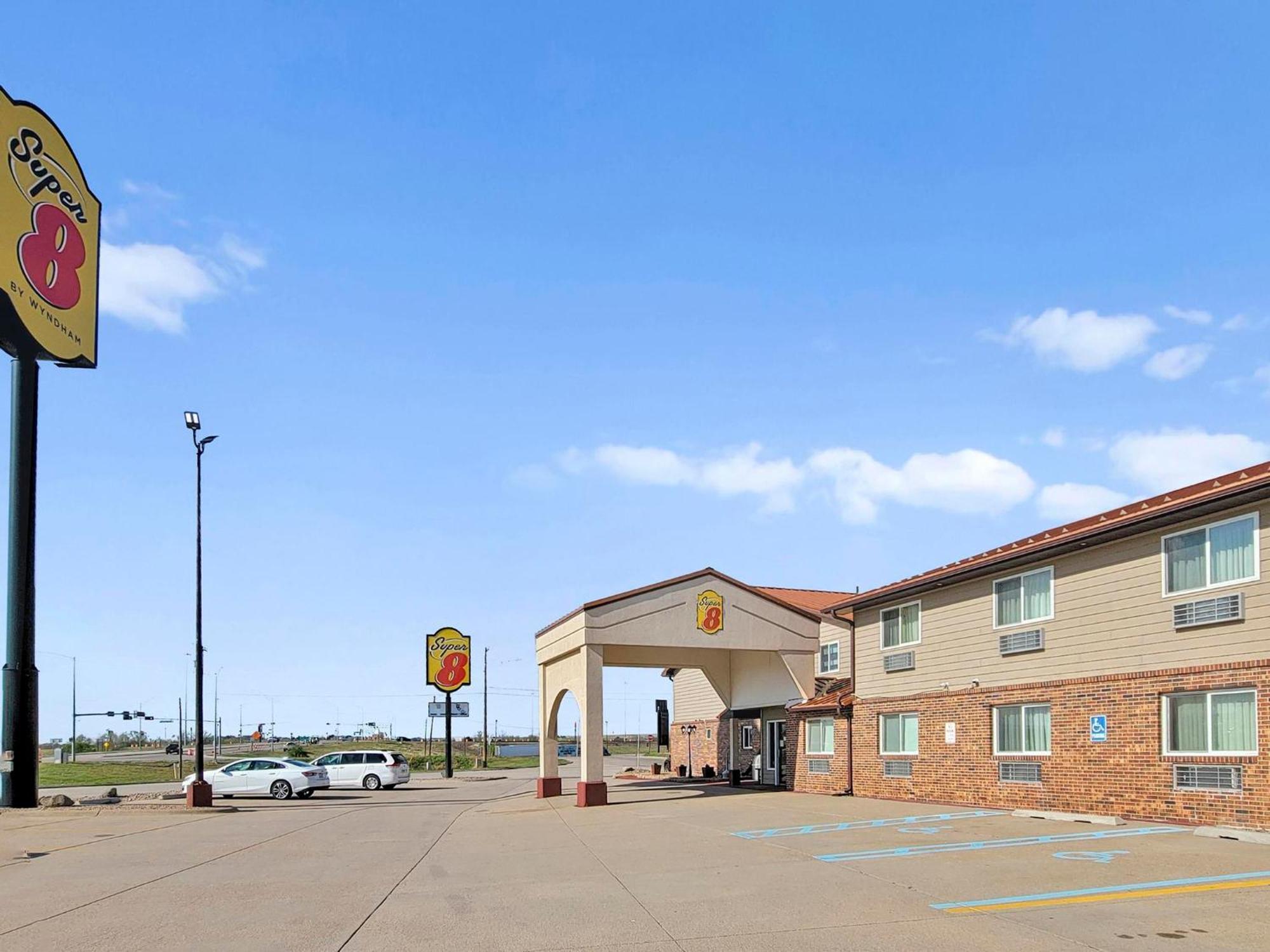 Super 8 By Wyndham Ogallala Esterno foto